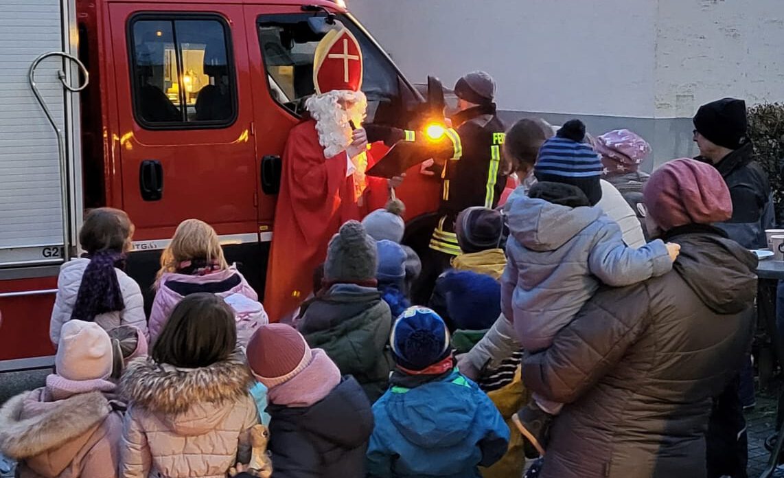 Nikolaus meets Feuerwehr